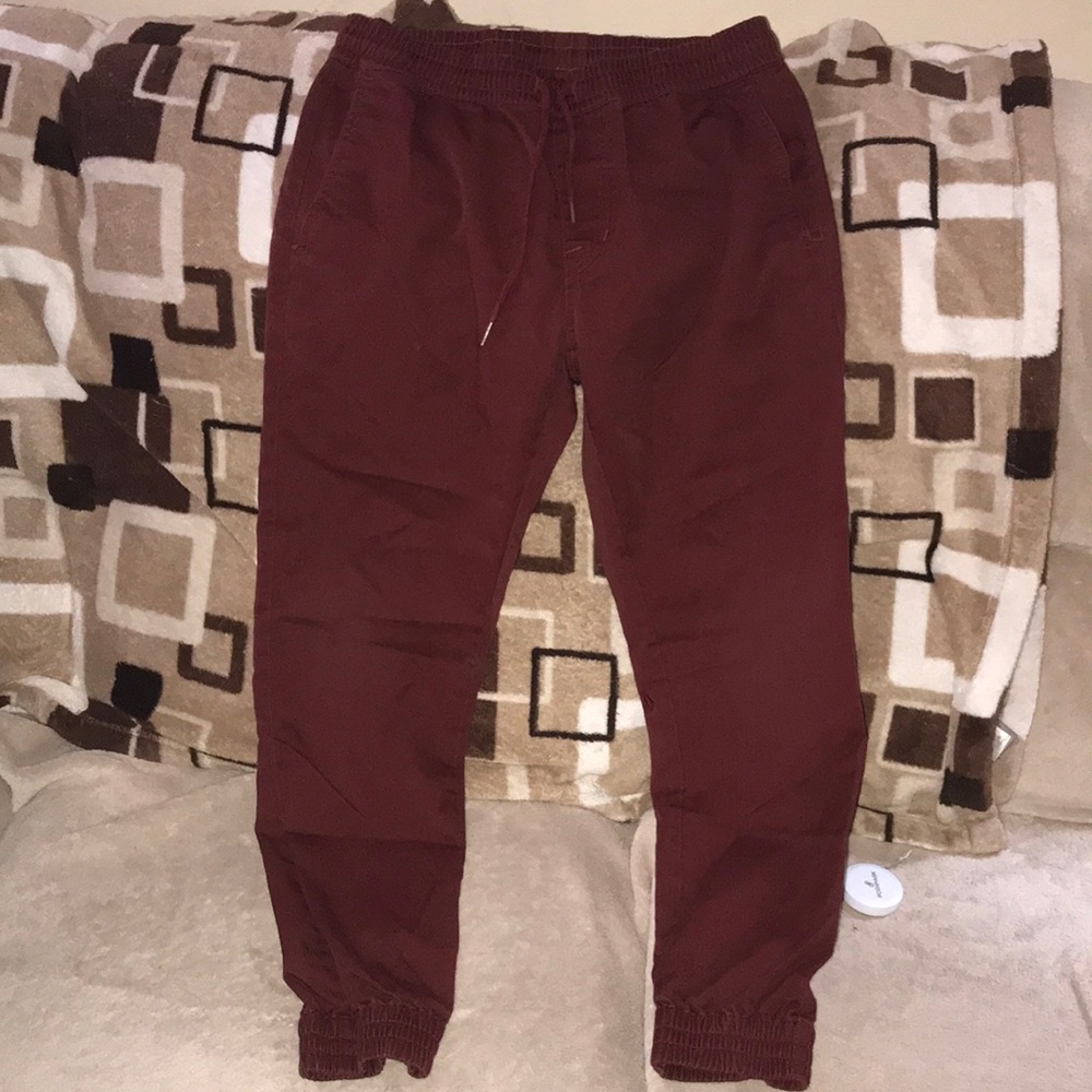 Volcom small burgundy pants 💗